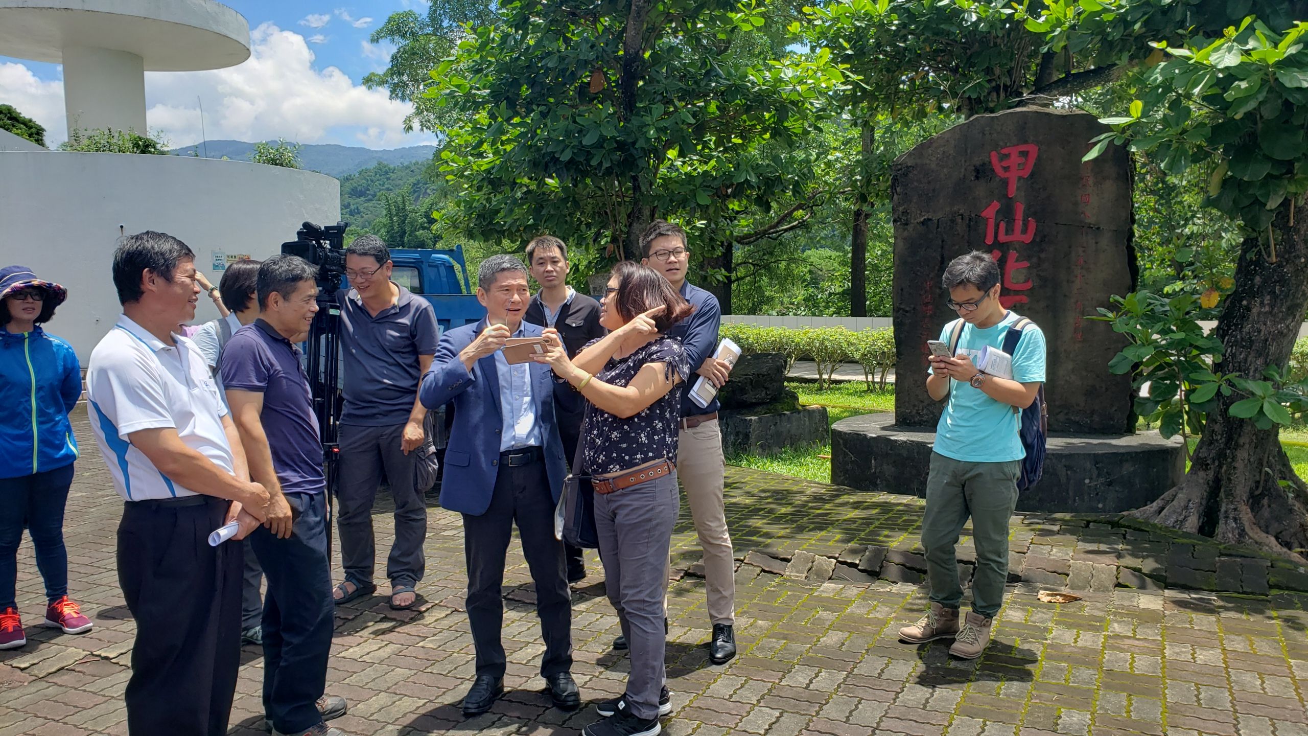 Minister visits Kaohsiung for regional revitalization of Hakka settlements