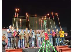 Thousands Illuminate the Night with Torchlight March Grand Opening of 2025…