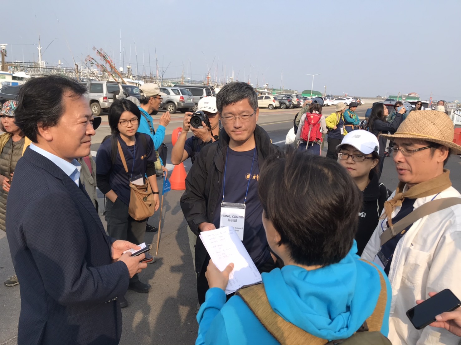 HAC Deputy Minister Yiong Cong-ziin attended a friendship ceremony on Oct. 29 between Taiwan’s Raknus Selu Trail and the Korean Jeju Olle Trail