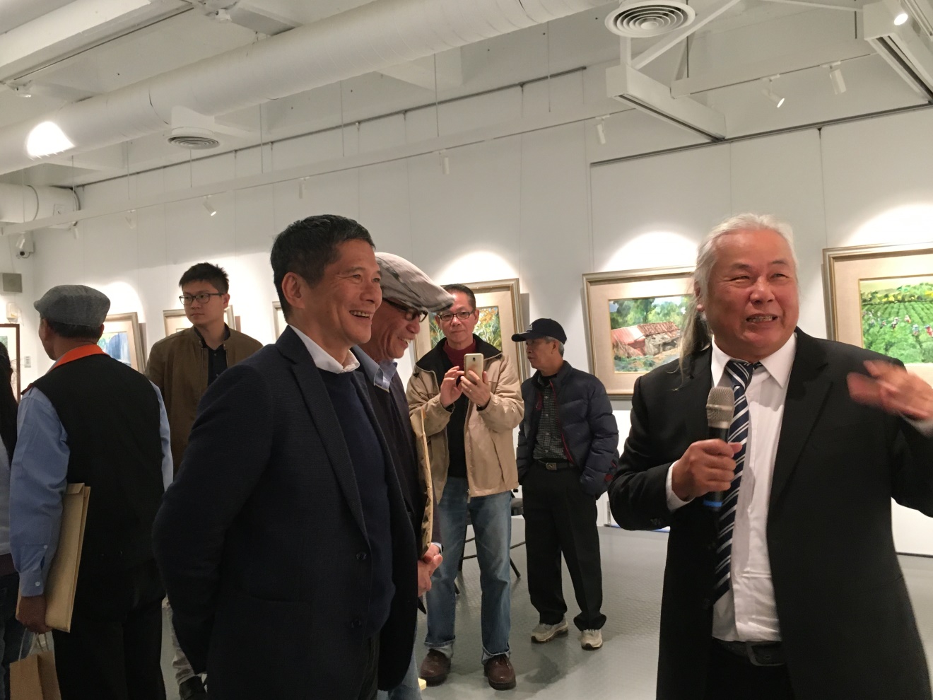 Minister Lee Yung-de attended the opening ceremony of the exhibition