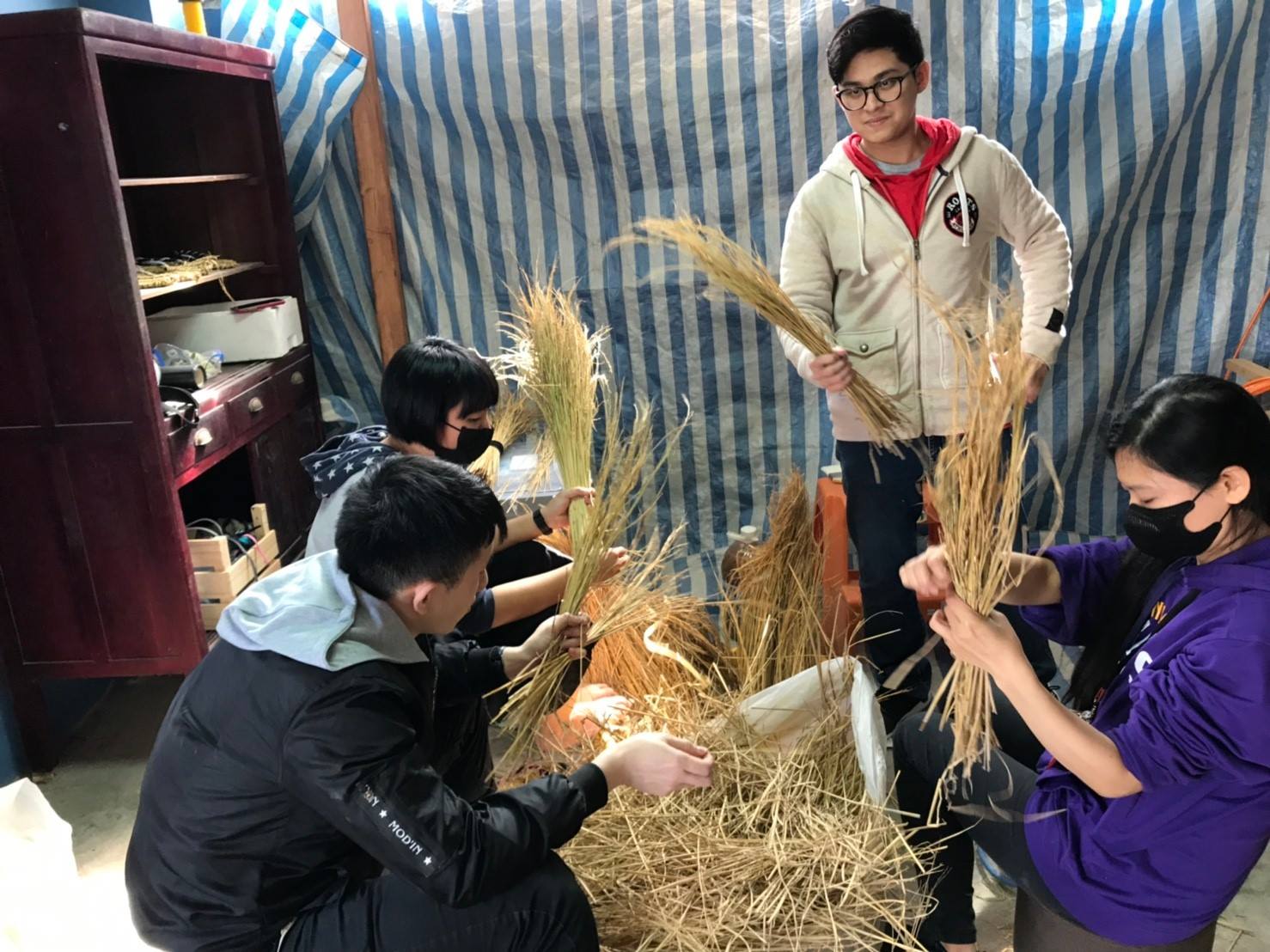 A team of passionate youths has been exploring and preserving traditional aspects of Hakka culture A team of passionate youths has been exploring and preserving traditional aspects of Hakka culture