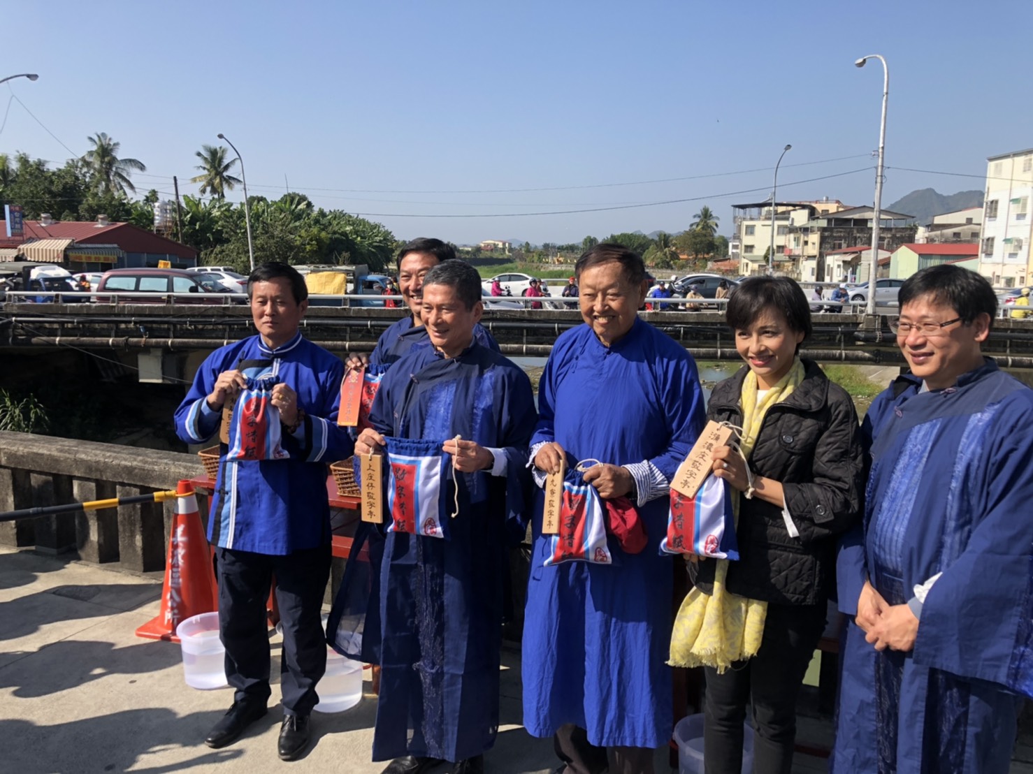 HAC Minister Lee Yung-de attended a public ceremony at Guangshan Temple in Kaohsiung