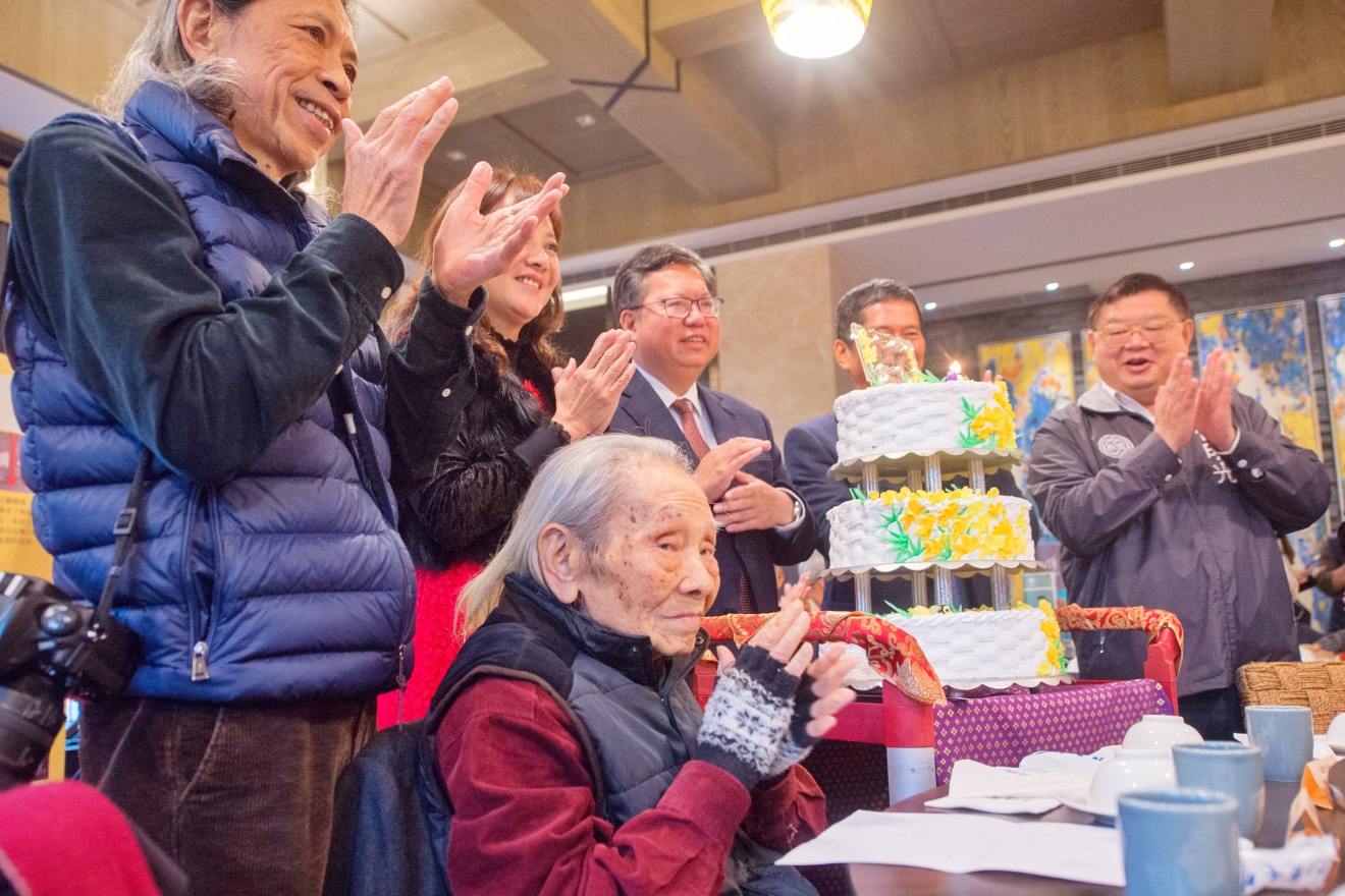Hakka novelist’s birthday celebrated in Taoyuan